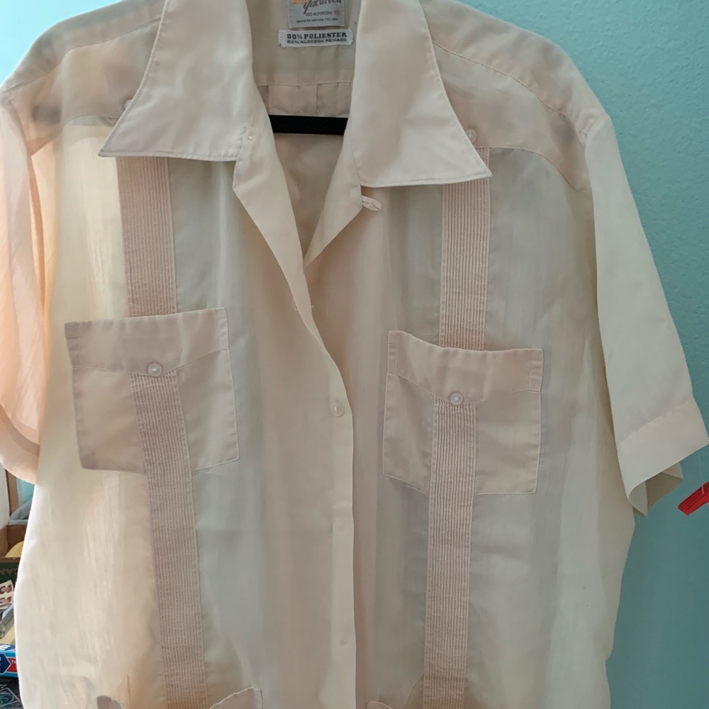 Guayaberas Yucatecas
Authentic Copacabana Clasica